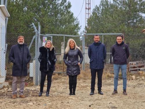 Consejero de Desarrollo Sostenible, José Luis Escudero, director general de Cohesión Territorial, Alipio García; delegada de Desarrollo Sostenible en Albacete, Llanos Valero, alcaldesa Casas de Lázaro, María Eugenia Cuartero.